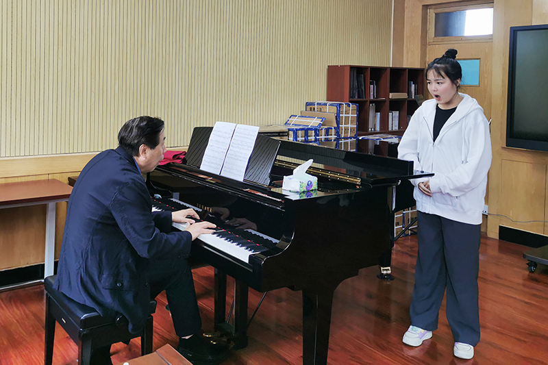 高端引领优生优培中央音乐学院赵登营教授莅临我校开展教学工作纪实